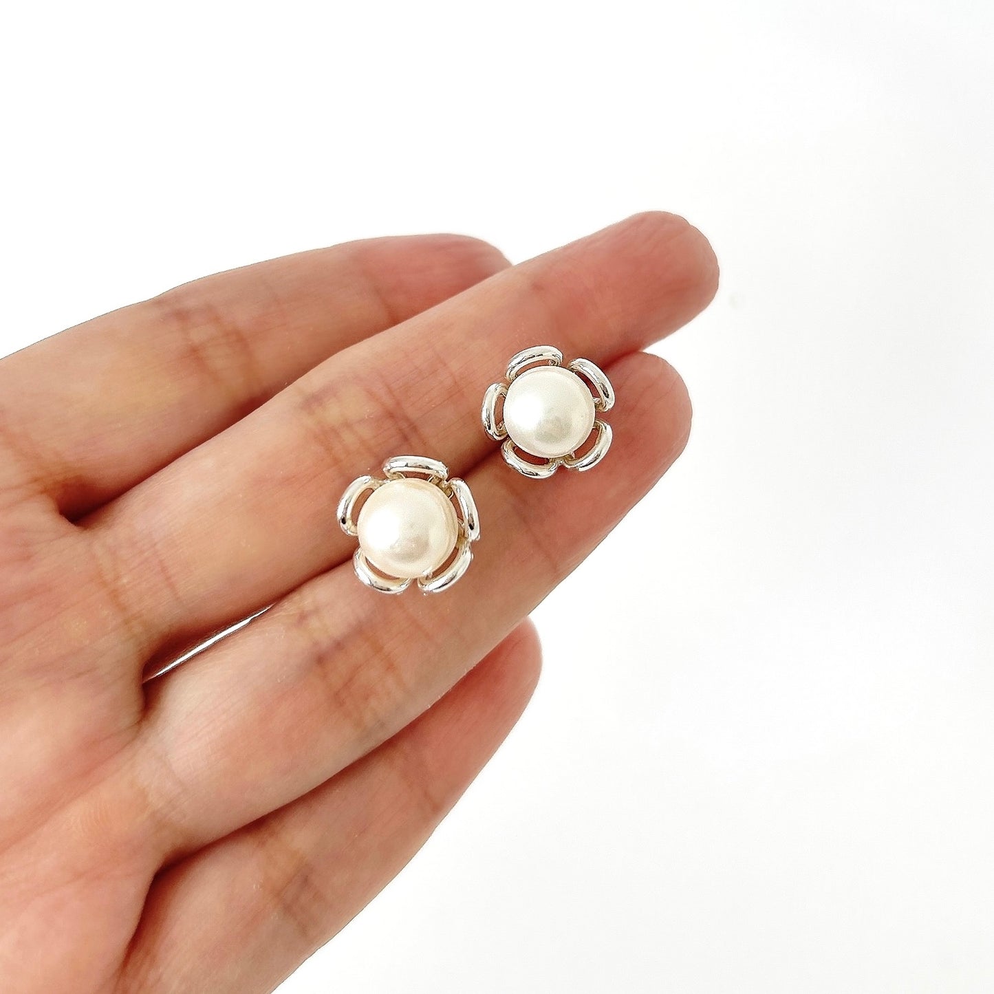 Collar y aretes Lipa