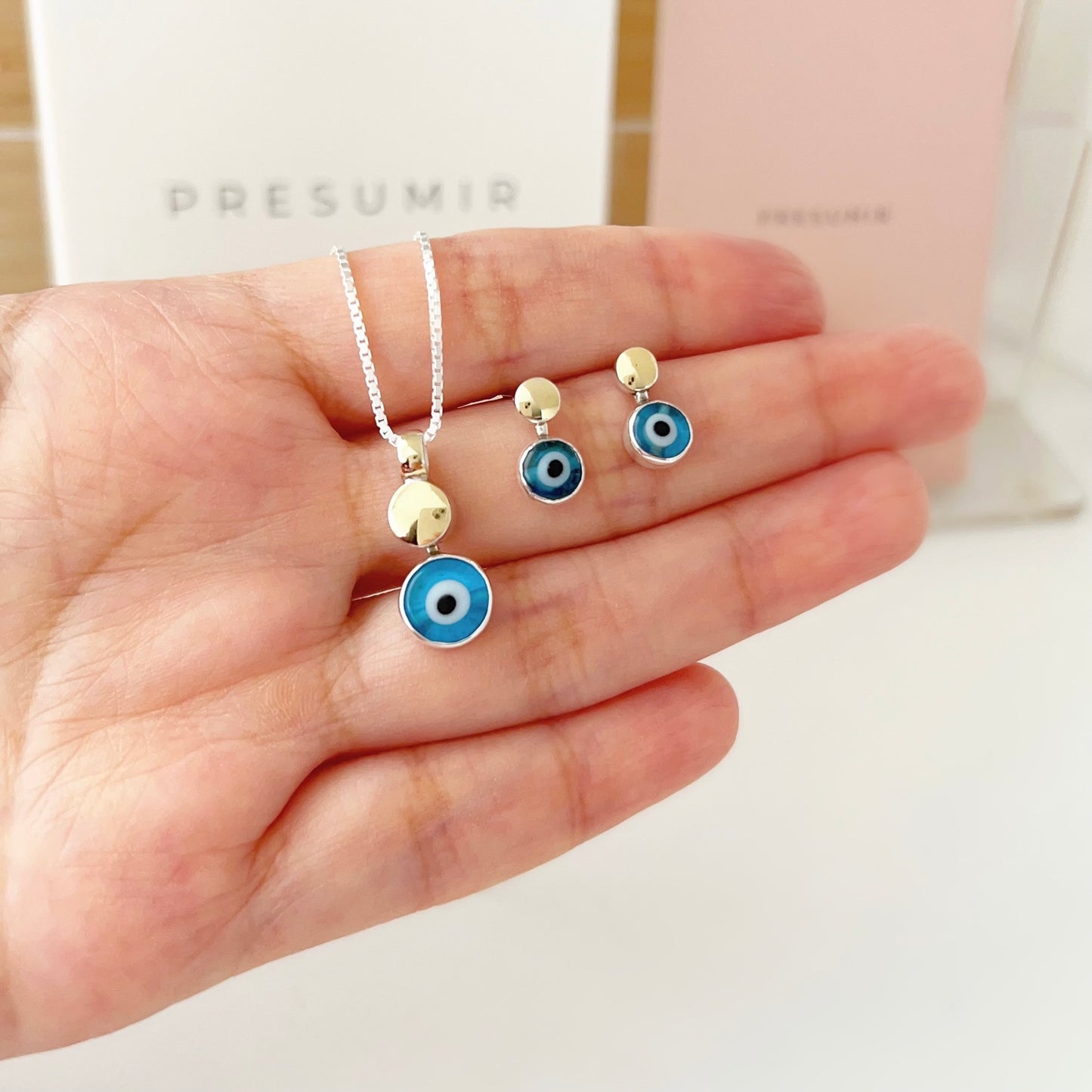 Collar y aretes Enigmatic