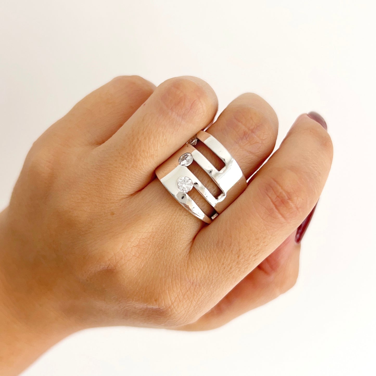Anillo Delís