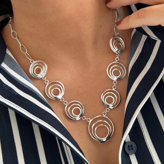 Collar y aretes Litua