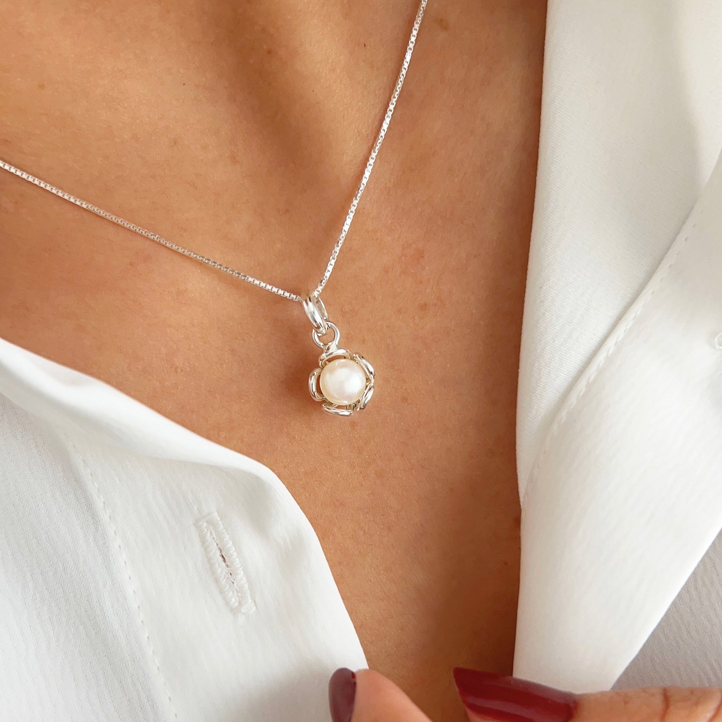 Collar y aretes Lipa