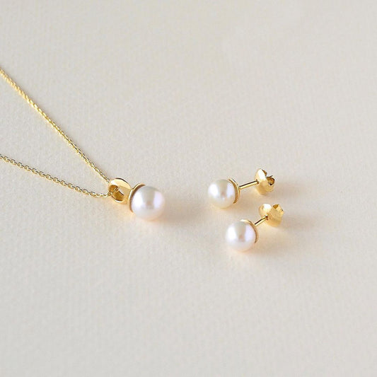 Pearl Gold Earrings
